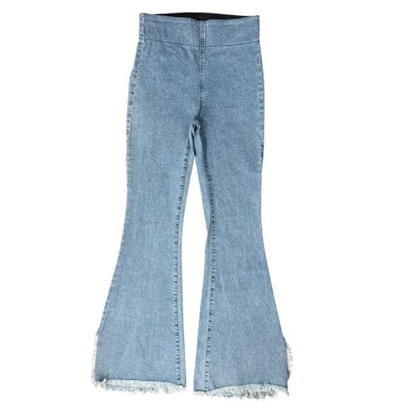 Show Me Your Mumu Blue Austin Pull On Flare Raw Fray Hem Jeans Agua Fria Size M - Picture 1 of 12